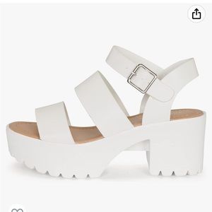 2.75” size 8 platform white sandals - worn once
